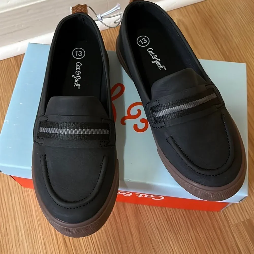 Cat & Jack Lyam Style NWT Shoe Size 13 Color is Charcoal Gray